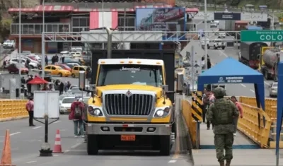 Ecuador presenta dos recursos de reconsideración a la CAN por aranceles a Colombia