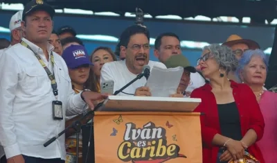 El candidato presidencial Iván Cepeda.