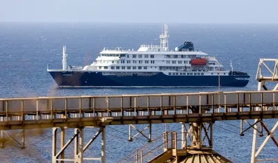 El crucero holandés MV Hondius, donde se detectó el hantavirus.