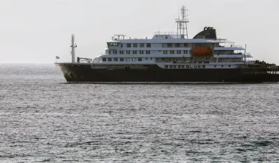 Desembarque de pasajeros en Crucero con hantavirus