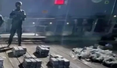 Droga incautada por las autoridades en aguas de República Dominicana. 