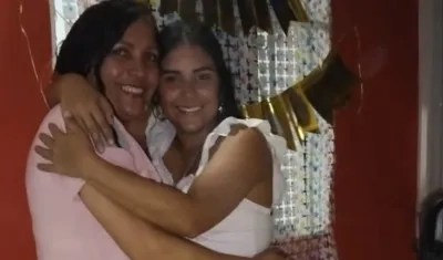 Gloria y su hija Isamar Algarín. 