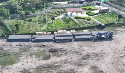 La Granja Solar de Juan Mina y los paneles.