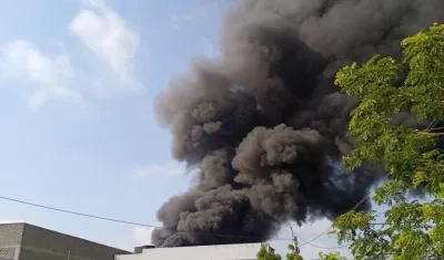 Incendio en bodega de Malambo.