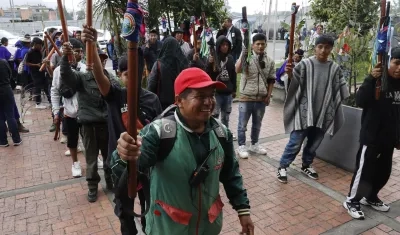 Indígenas que protestaron este lunes en Bogotá. 