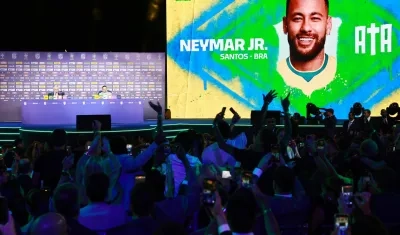 Momento del anuncio de Neymar.