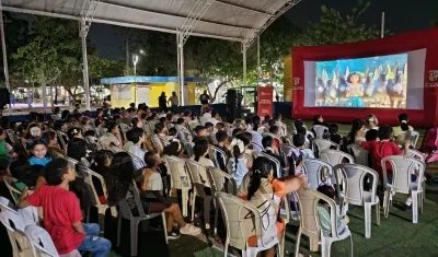 Lanzamiento del programa 'Cine a la plaza', en el municipio de Galapa. 