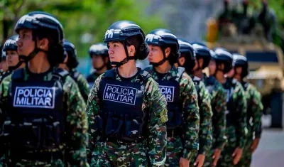 Mujeres denuncian acoso sexual durante exámenes de ingreso del Ejército.