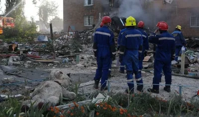 Doble atentado a vehículo de misión humanitaria en Ucrania.
