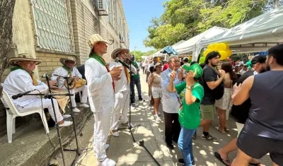 Las personas disfrutaron de muestras culturales. 