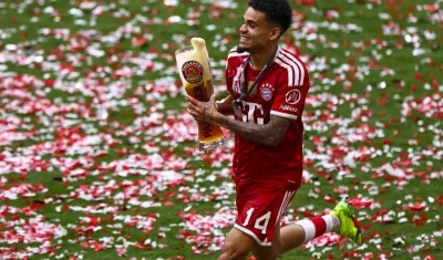 Luis Díaz en la celebración del título de la Bundesliga con el Bayern.