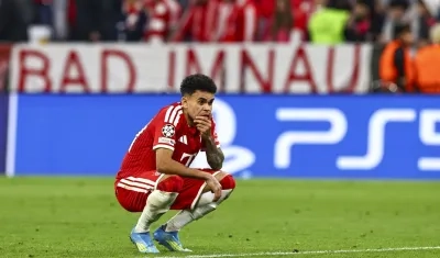 La tristeza de Luis Díaz tras la eliminación del Bayern Múnich de la Liga de Campeones.