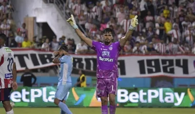 Mauro Silveira, el héroe de la noche al atajarle un penalti sobre el final a Dayro Moreno.