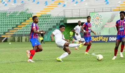 Ataque del Barranquilla FC hacia la portería del Unión Magdalena. 