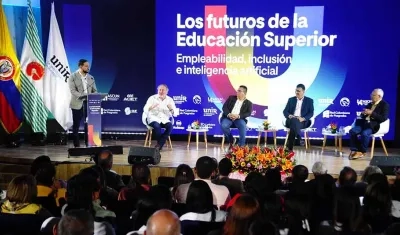 Más de 50 mil profesores universitarios se capacitaron en competencias digitales y uso de IA