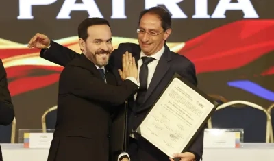 Abelardo De La Espriella y el vicepresidente José Manuel Restrepo.