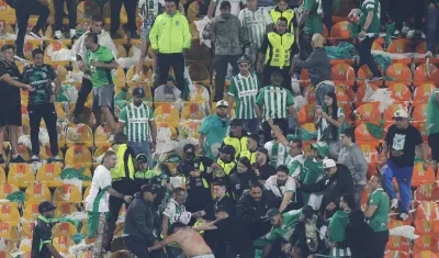 Agresión a hincha de Junior en el Atansio Girardot.