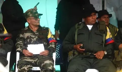 Alias 'Iván Mordisco', del Estado Mayor Central, y alias 'Calarcá', cabecilla de otra facción de las disidencias.
