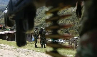 Ecuador detiene a siete personas presuntamente vinculadas a grupo disidente de las FARC