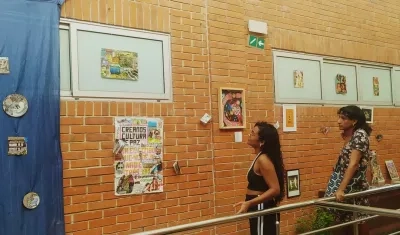 El laboratorio itinerante desarrolló una actividad similar en la Biblioteca del barrio La Paz.