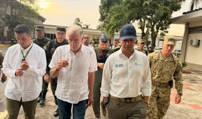El Gobernador Eduardo Verano y el ministro de Defensa, Pedro Sánchez. 