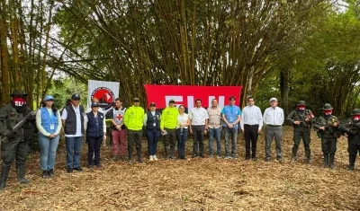 Los uniformados liberados.