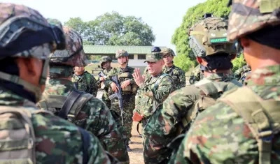 Personal de la Primera División del Ejército en los operativos