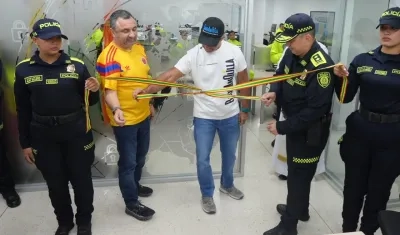 El alcalde Alejandro Char inaugurando el Centro Local de Análisis Criminal. 