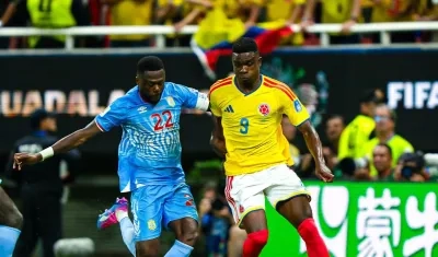 Jhon Córdoba ingresó en el segundo tiempo del partido contra Congo.