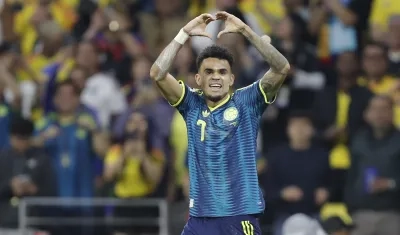 Luis Díaz brilló con asistencia y gol en la victoria de Colombia.