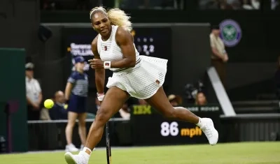 Serena Williams durante su partido contra la australiana Maya Joint. 