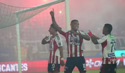 Luis Muriel, Jannenson Sarmiento y Cristian Barrios, titulares con Junior.