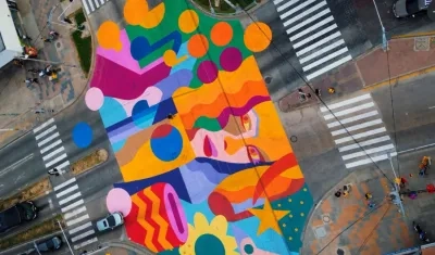 Una de las tres obras de arte urbano en la Avenida Shakira.