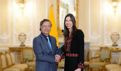 A 10 días de dejar la presidencia Petro recibió credenciales de la embajadora de Palestina 