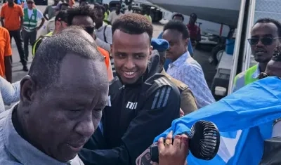 Al árbitro somalí Omar Abdulkadir Artan se le impidió la entrada a Estados Unidos.