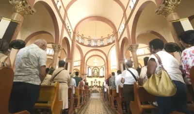 Feligreses acudieron a la celebración de la Virgen del Carmen.