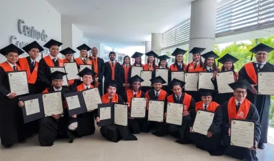 Graduados de Derecho en la Corporación Universitaria Rafael Núñez.