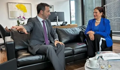 La MinTIC designada con el representante del Banco Interamericano de Desarrollo (BID) en Colombia.
