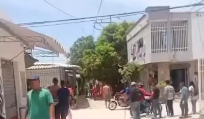El adolescente fue auxiliado y trasladado al hospital, donde se confirmó su muerte. 