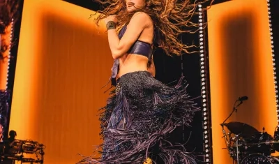  Shakira.