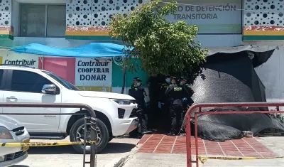 La Policía en la URI La Cordialidad tras la fuga. 