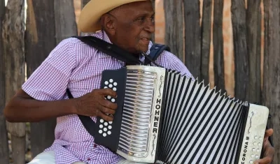 El acordeonero Náfer Durán Díaz.