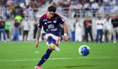 Bryan Castrillón marcó uno de los cobros de Junior en la tanda de penales ante el Barranquilla FC.