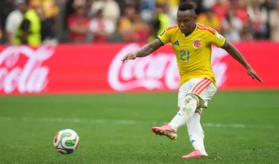 Jáminton Campaz durante el partido de Colombia contra Suiza.