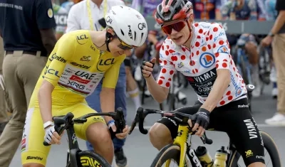 Tadej Pogacar, líder del Tour, y Jonas Vingegaard, líder de la montaña. 