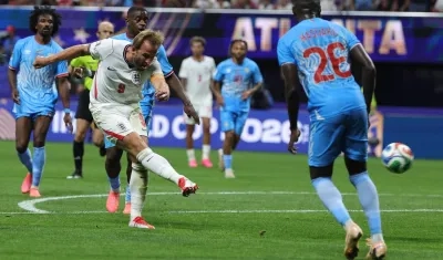 El remate de Harry Kane para el segundo gol de Inglaterra. 