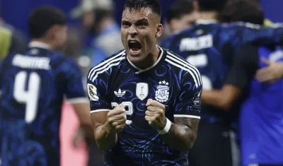 Lautaro Martínez grita a todo pulmón su gol ante Inglaterra. 