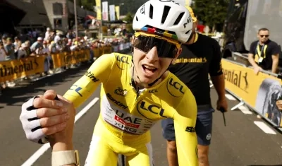 El esloveno Tadej Pogacar tras ganar la décima etapa del Tour de Francia.