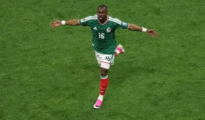 Julián Quiñones, delantero de origen colombiano que brilló con México en el pasado Mundial. 