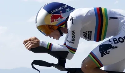 Remco Evenepoel durante su actuación en la contrarreloj individual.